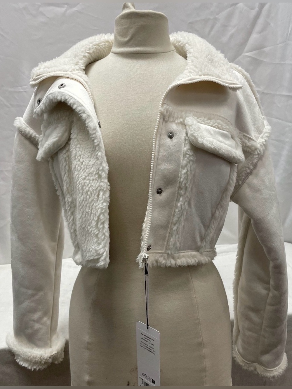 NWT Alo Yoga Snowfall Faux Shearling Cropped Jacket Ivory XS